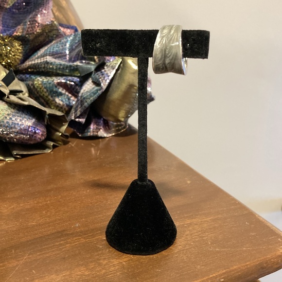 NWOT - Silver Statement Ring Smokey Gray Enamel Swirl Design - Size 8 - Picture 11 of 11